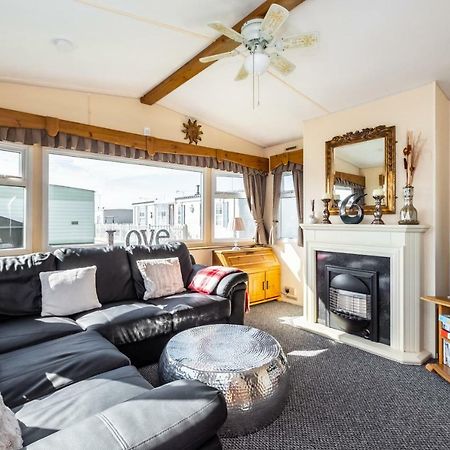 Caravan Beach Holiday Hotel Saint Osyth Eksteriør billede