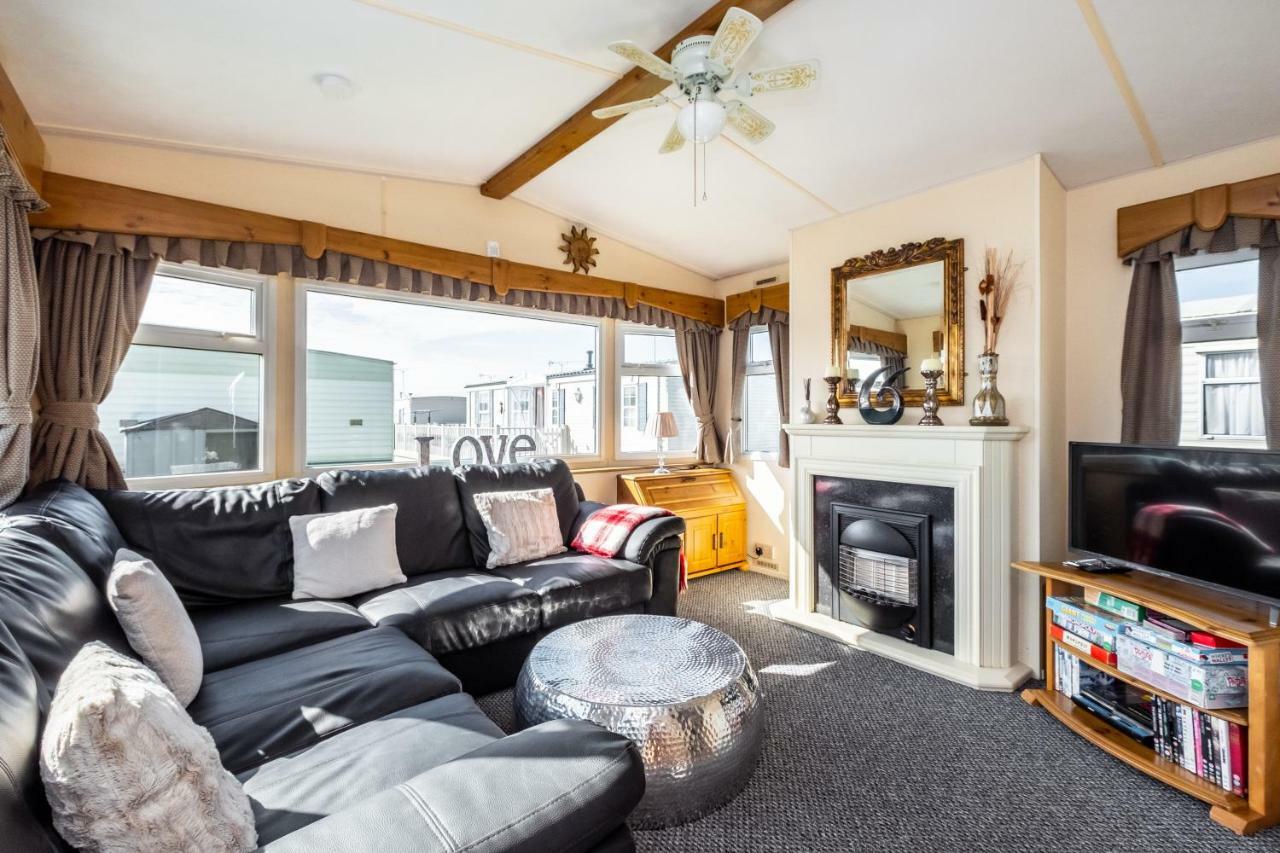 Caravan Beach Holiday Hotel Saint Osyth Eksteriør billede