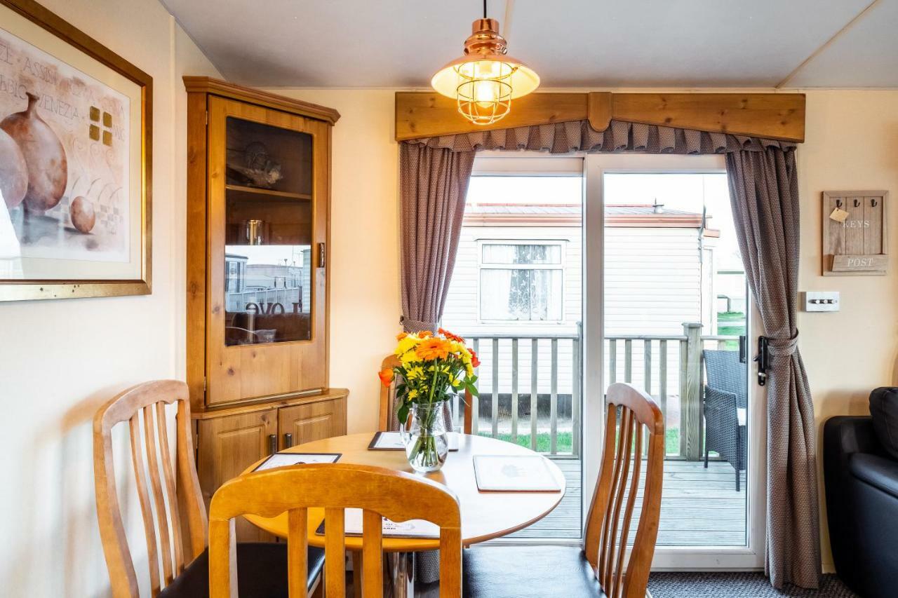 Caravan Beach Holiday Hotel Saint Osyth Eksteriør billede