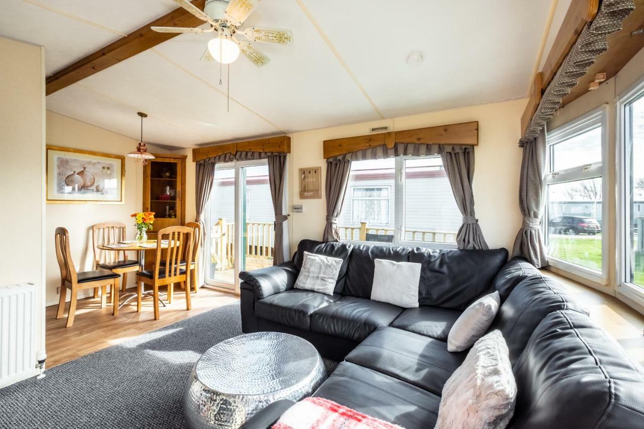 Caravan Beach Holiday Hotel Saint Osyth Eksteriør billede