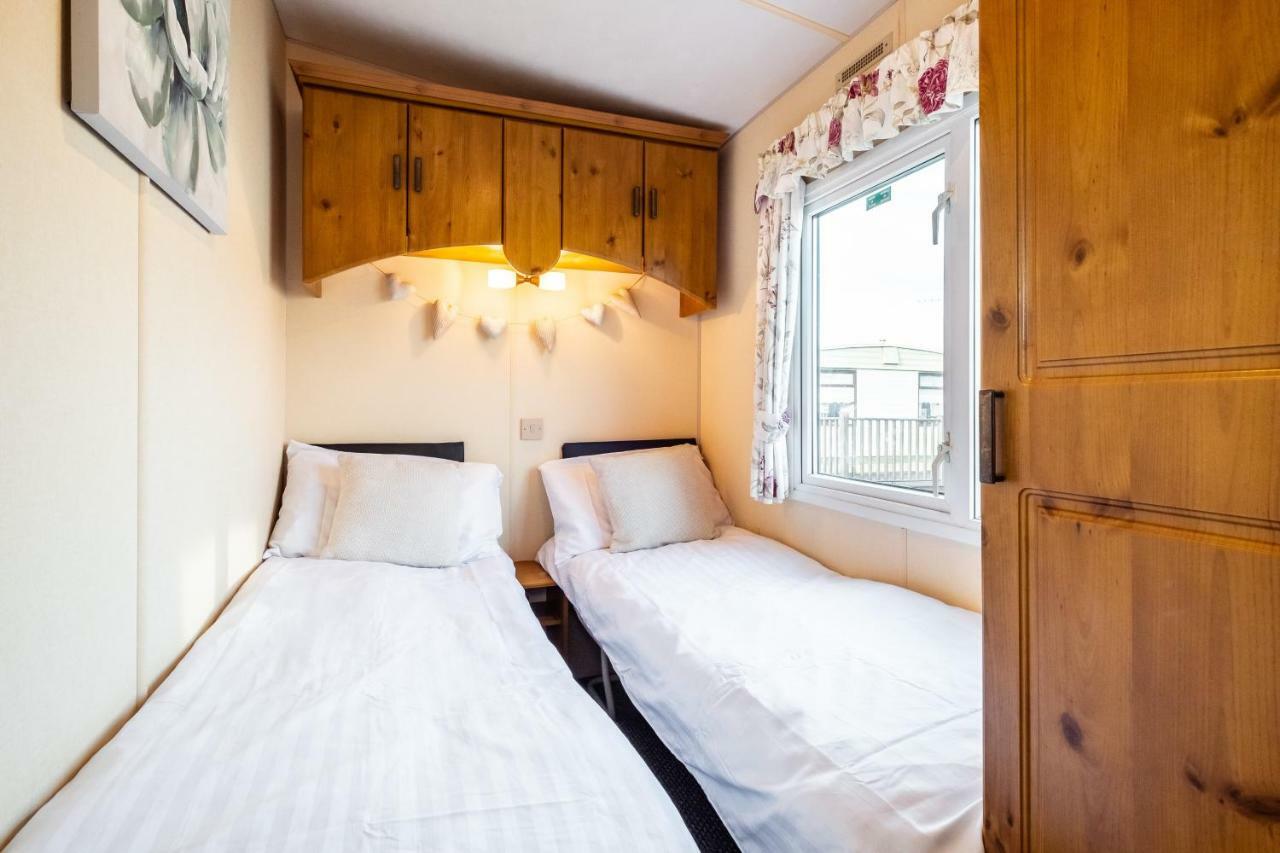 Caravan Beach Holiday Hotel Saint Osyth Eksteriør billede