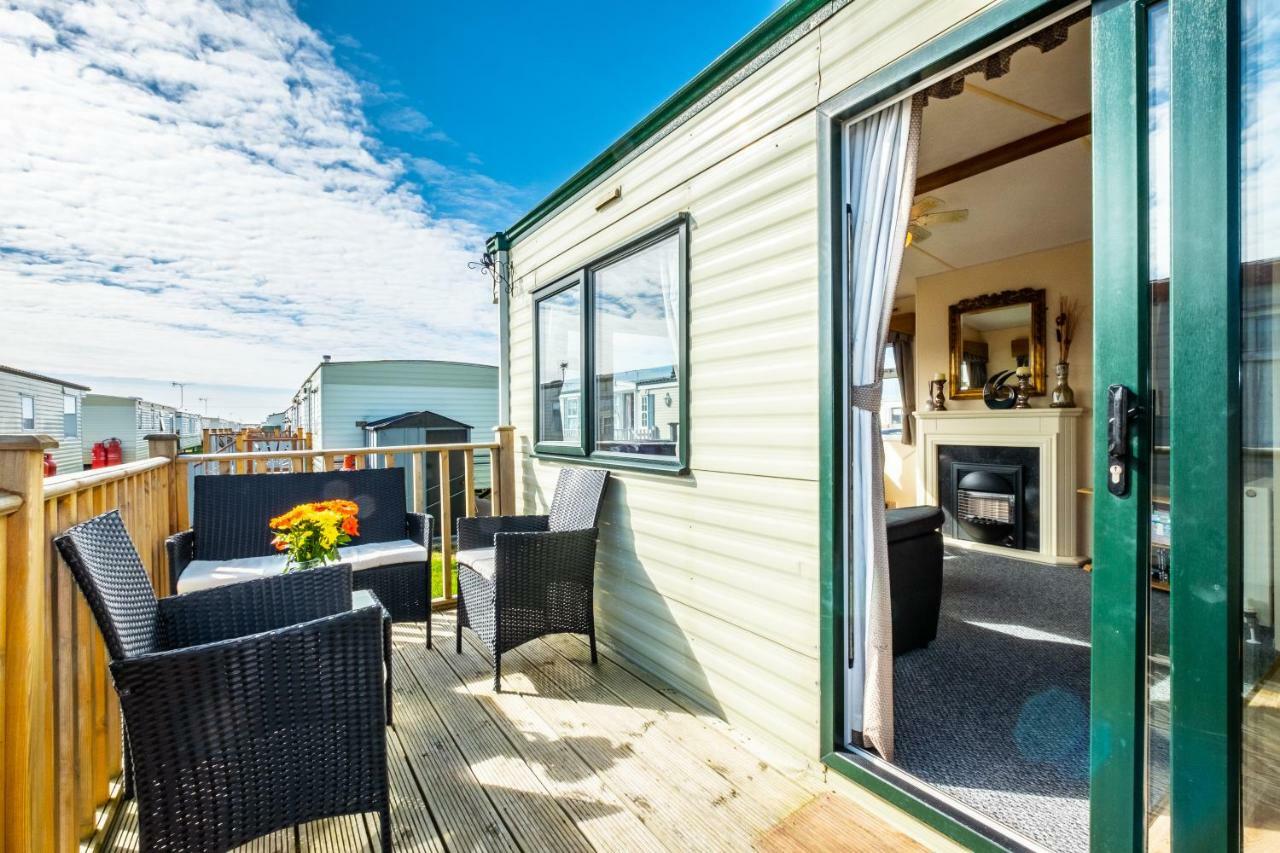 Caravan Beach Holiday Hotel Saint Osyth Eksteriør billede