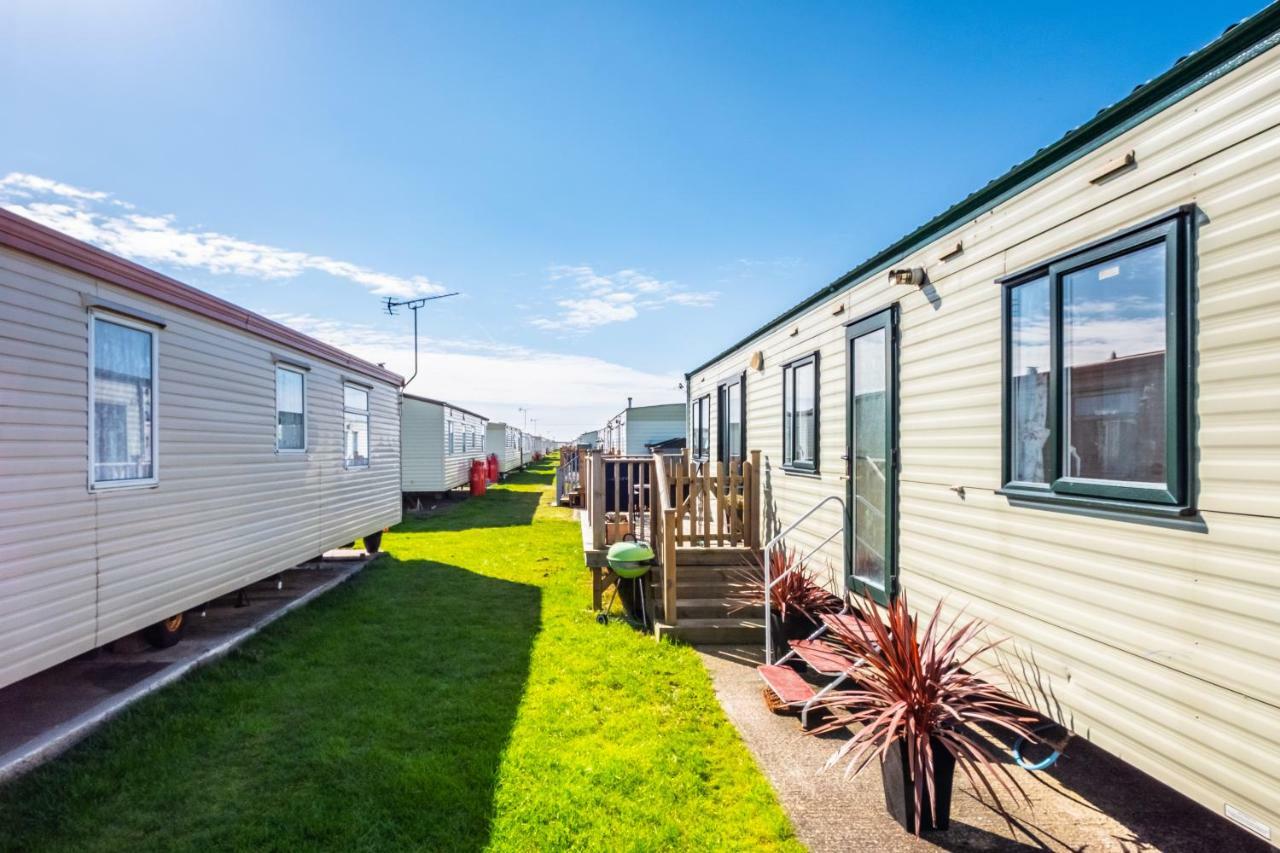 Caravan Beach Holiday Hotel Saint Osyth Eksteriør billede